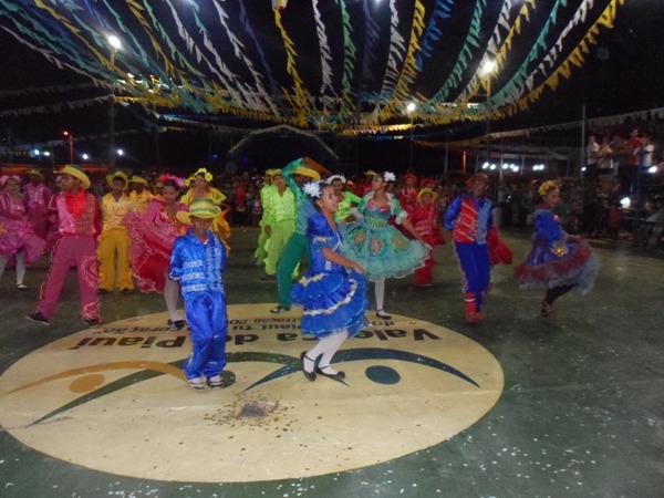  Ex-Prefeito Alcântara participa do XXVI Festival Cultural de Quadrilhas Junina - Imagem 2