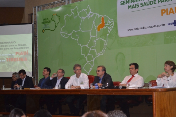 Prefeita de Miguel Alves, médica Salete Rego participando de seminário na FIEPI  - Imagem 2