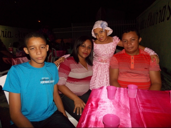 Jovem Yasla Beatriz comemora aniversário de 15 anos - Imagem 20