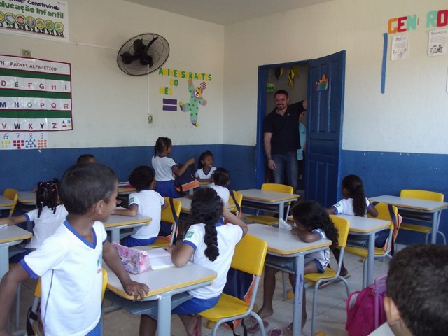 Prefeito Lukano Sá visita escolas da rede municipal de Oeiras