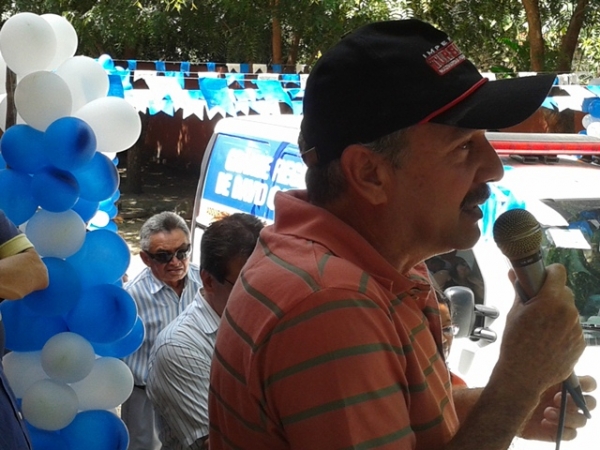 Prefeito Gustavo Medeiros entrega ambulância no povoado David Caldas - Imagem 4