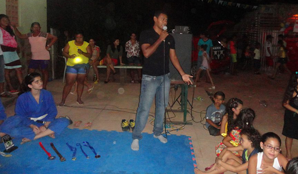 Alunos do Jiu-Jitsu da Academia Atitude fizeram exibição no Festival do Bairro Frexeiras 