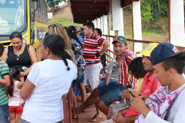 Procissão de São Pedro reuniu milhares de fies nas margens do rio Parnaiba - Imagem 18
