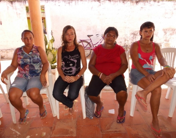 CEAC faz entrega de certificados para alunas que concluíram o curso costura. - Imagem 1