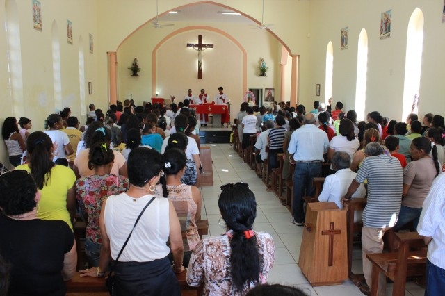 Procissão de São Pedro reuniu milhares de fies nas margens do rio Parnaiba - Imagem 9