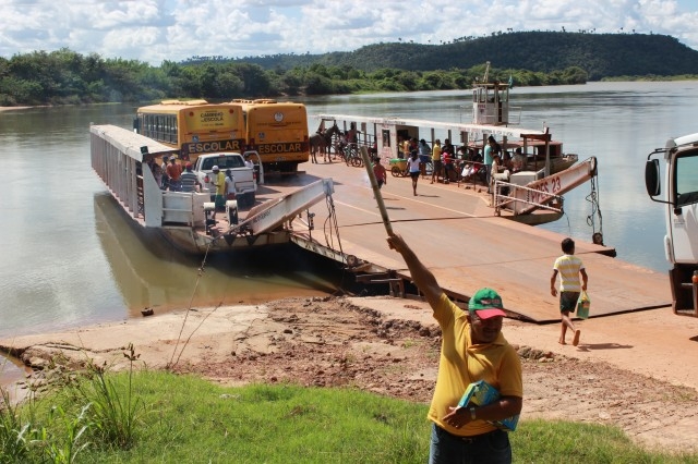 Procissão de São Pedro reuniu milhares de fies nas margens do rio Parnaiba - Imagem 26