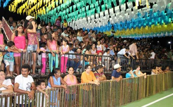 “X Festival Cultural dos Cocais” se despede de 2014 contabilizando o maior público de sua historia - Imagem 3