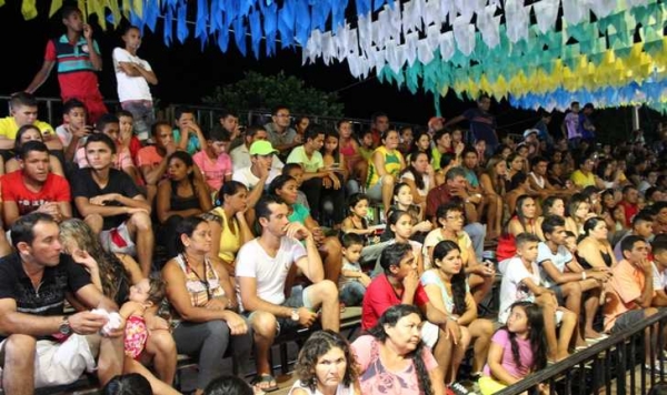 “X Festival Cultural dos Cocais” se despede de 2014 contabilizando o maior público de sua historia - Imagem 1