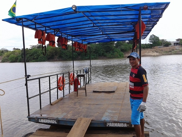 Prefeitura de Caxingó atende solicitação da Marinha e regulariza embarcação  - Imagem 1