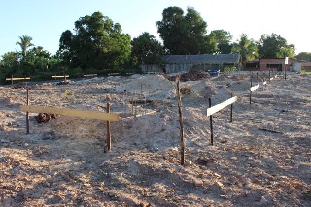 Obras de construção do ginásio poliesportivo em ritmo acelerado na zona rural de Miguel Alves - Imagem 4