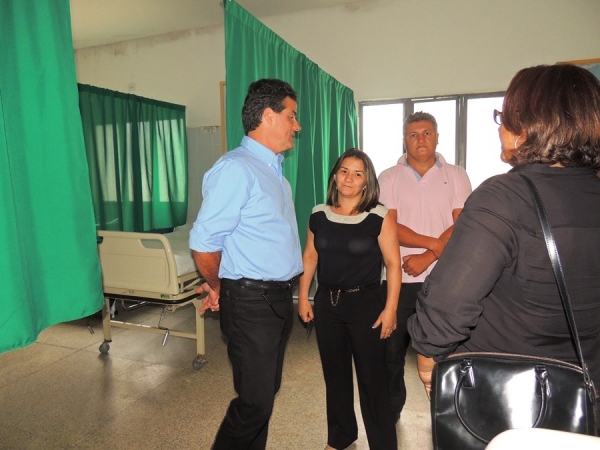 Prefeita e secretário de Saúde visitam instalações do SAMVIS e H. J. G. N - Imagem 6