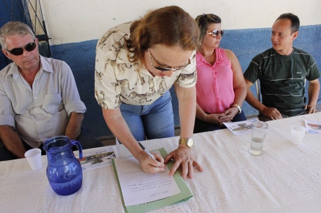 Ordem de serviço é autorizada pela a prefeita Dra. Salete Rego para a construção de ginásio poliesportivo - Imagem 12
