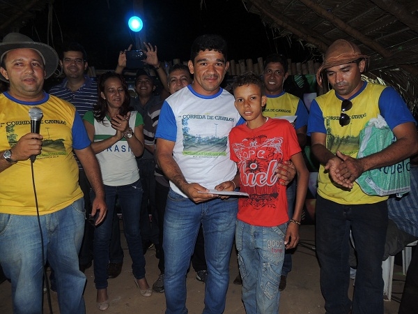 Disputas acirradas e emoção caracterizam corrida do Baixão dos Ribeiros - Imagem 11