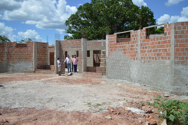 Prefeito visita mais uma Unidade de Saúde em construção na sede de Buriti dos Lopes