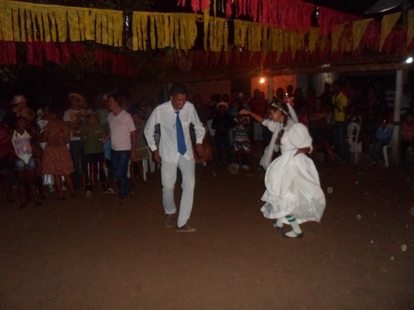 Quadrilha Remelexo da Roça realizou grande arraial - Imagem 28