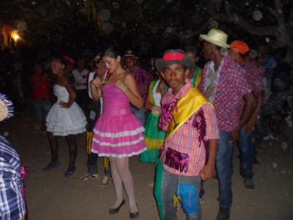 Quadrilha Remelexo da Roça realizou grande arraial - Imagem 2