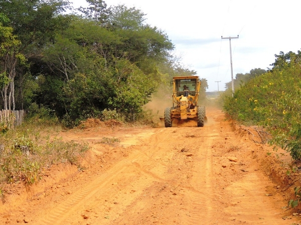Prefeitura realiza sonho antigo de moradores com recuperação de estradas - Imagem 20