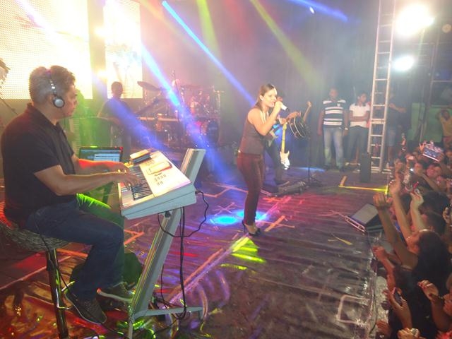 Banda Desejo de Menina atraí Multidão na 1° Noite da XXXI Semana da Juventude - Imagem 184