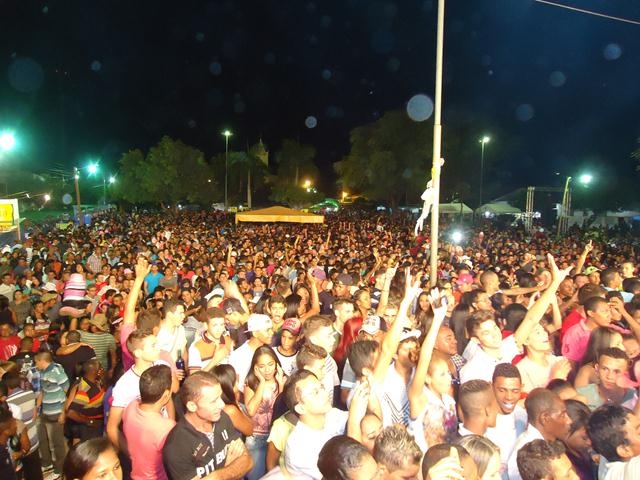 Banda Desejo de Menina atraí Multidão na 1° Noite da XXXI Semana da Juventude - Imagem 165