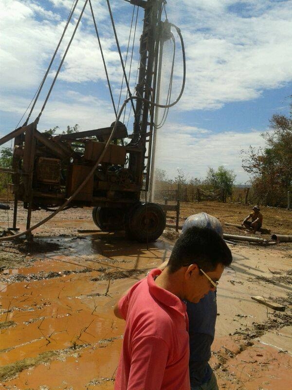 Povoado Estrelinha recebe poço artesiano da Prefeitura de Francisco Ayres. - Imagem 11