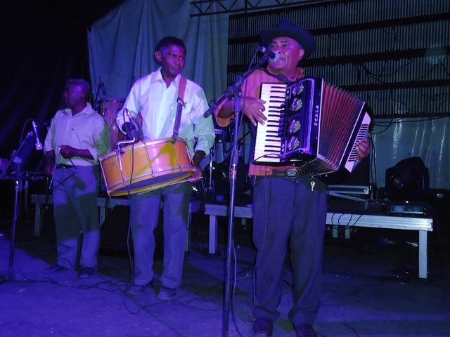 Banda Forró Real Fechou a 2° Noite da XXXI Semana da Juventude - Imagem 2