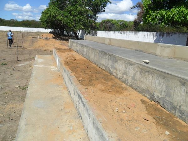 Prefeito e Secretario de Esporte Fazem Vistoria em Estádio  - Imagem 3