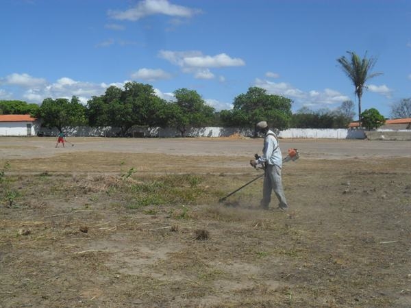 Prefeito e Secretario de Esporte Fazem Vistoria em Estádio  - Imagem 5