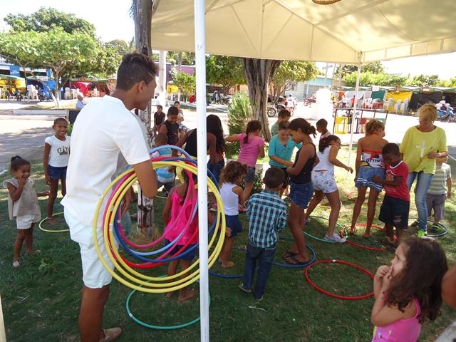 Crianças se divertem no Segundo dia da XXXI Semana Cultural da Juventude Ipiranguense - Imagem 50