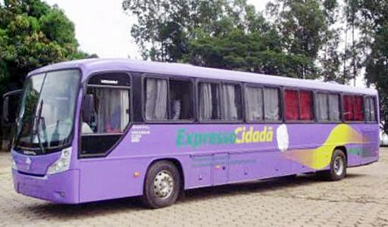 O expresso cidadão faz mutirão em Cristalândia para emissão de documentos. 