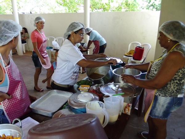 Prefeitura de São João da Varjota em parceria com a SASC promove curso de culinária à base de produtos regionais. - Imagem 15