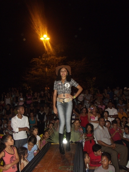 População Prestigia Abertura da 40ª Festa do Vaqueiro de Santa Rosa - Imagem 25