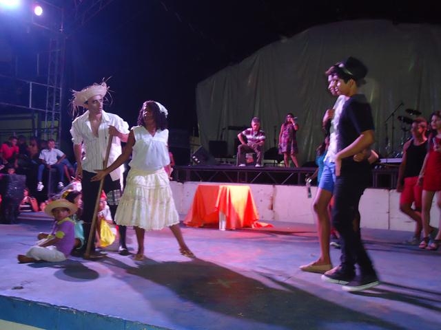 Quarta Romântica Finalizou o 4° dia da XXXI Semana Cultural da Juventude Ipiranguense - Imagem 104