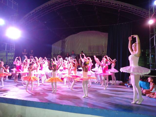 Na 3° Noite XXXI da Juventude Apresentações Artísticas Encantam o Público - Imagem 16