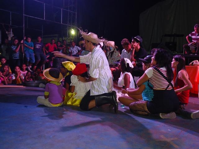 Quarta Romântica Finalizou o 4° dia da XXXI Semana Cultural da Juventude Ipiranguense - Imagem 95