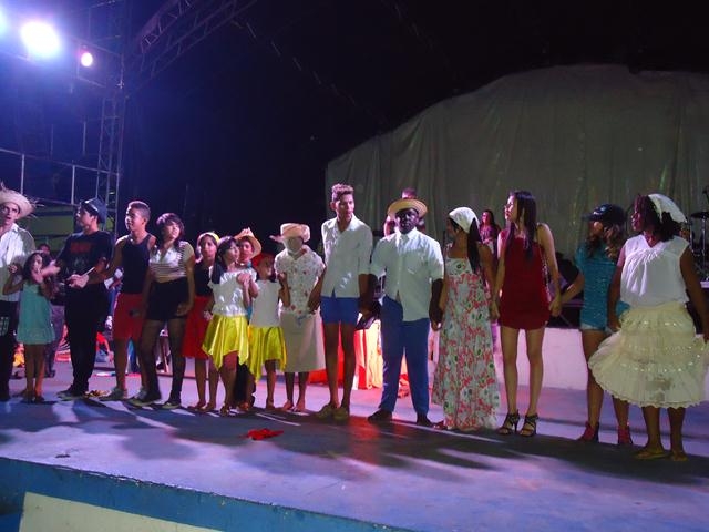 Quarta Romântica Finalizou o 4° dia da XXXI Semana Cultural da Juventude Ipiranguense - Imagem 85