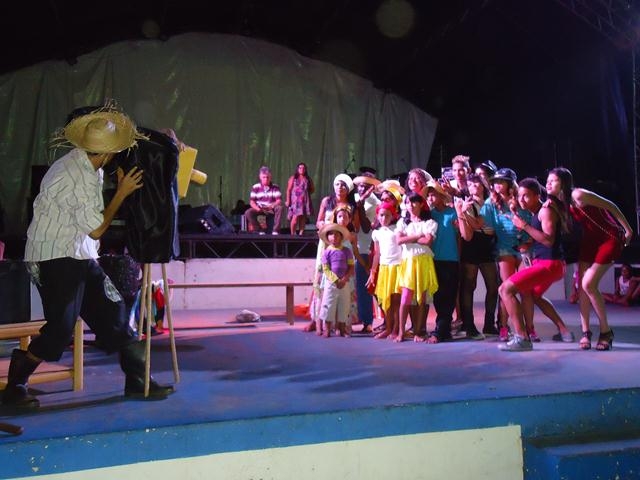 Quarta Romântica Finalizou o 4° dia da XXXI Semana Cultural da Juventude Ipiranguense - Imagem 89