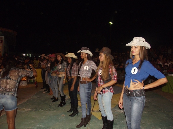 População Prestigia Abertura da 40ª Festa do Vaqueiro de Santa Rosa - Imagem 28