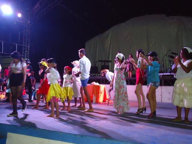 Quarta Romântica Finalizou o 4° dia da XXXI Semana Cultural da Juventude Ipiranguense - Imagem 84