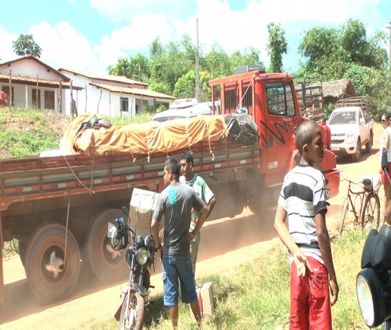 Bombeiros não encontraram o corpo do motorista e nem o caminhão que caiu no rio Parnaíba - Imagem 6