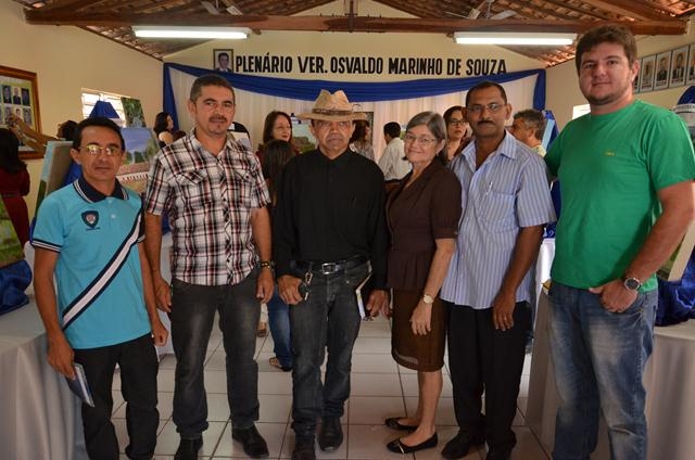 Câmara Municipal de Ipiranga Realiza Exposição de Pintura em Telas - Imagem 107