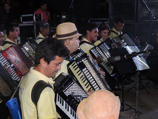           Diversidade cultural embala Semana Cultural de Monsenhor Gil