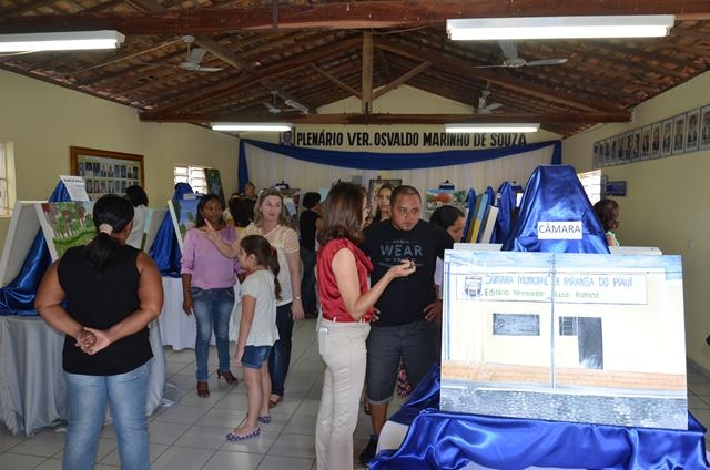 Câmara Municipal de Ipiranga Realiza Exposição de Pintura em Telas - Imagem 70