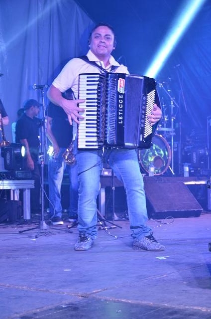 Banda Forró Sacode Colocou todo mundo Pra Dançar - Imagem 159