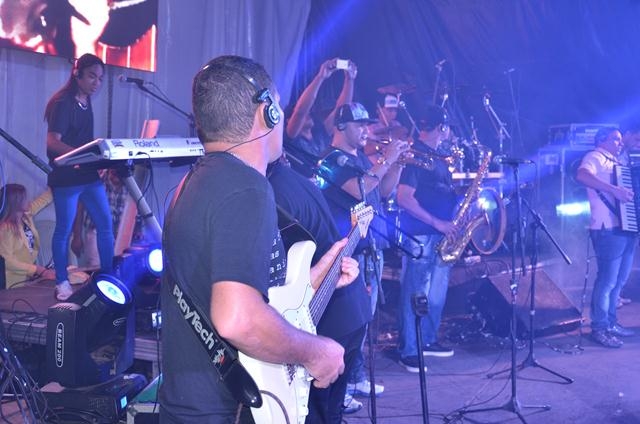 Banda Forró Sacode Colocou todo mundo Pra Dançar - Imagem 112