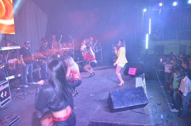 Banda Forró Sacode Colocou todo mundo Pra Dançar - Imagem 126