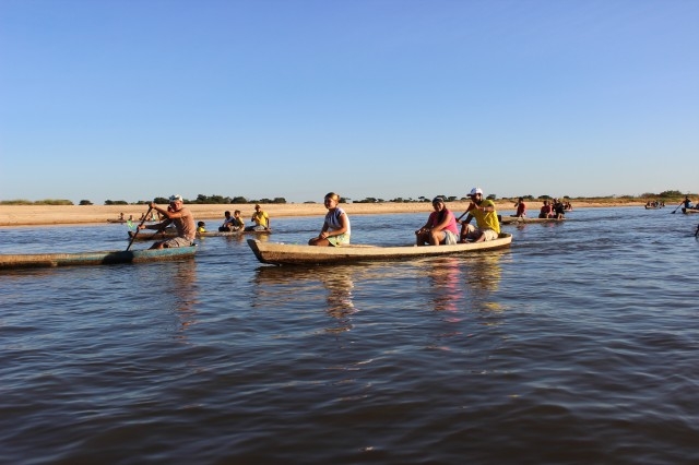 Procissão de São Pedro reuniu milhares de fies nas margens do rio Parnaiba - Imagem 47
