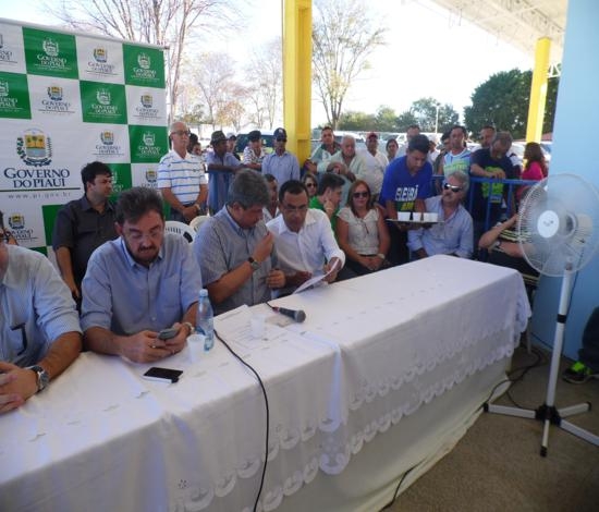 Inaugurado em Elesbão Veloso Terminal Rodoviário “José Osvaldo Barbosa”  - Imagem 11