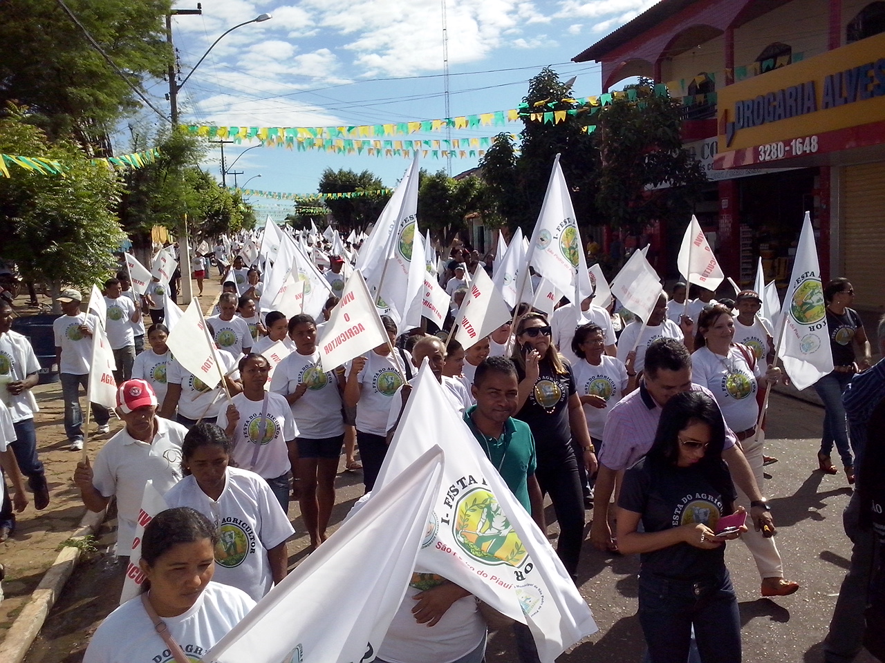 Prefeito Raimundo Ferreira através da SDA realiza a 1º Festa do Agricultor