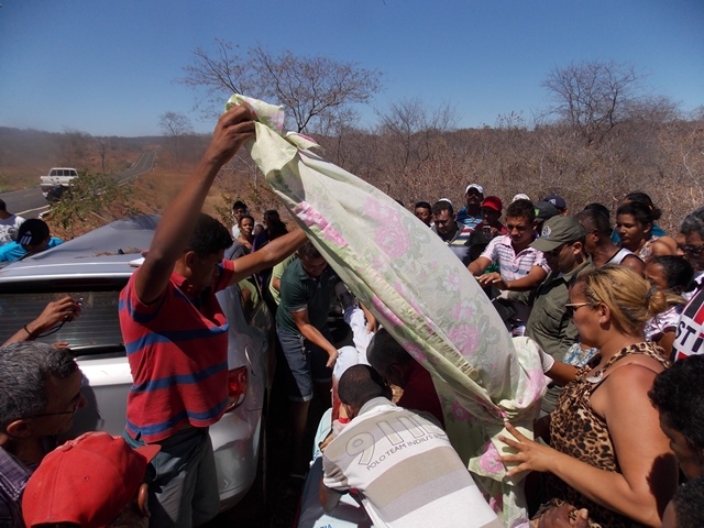 Motorista sai da pista bate em árvore e morre na PI-119 - Imagem 14