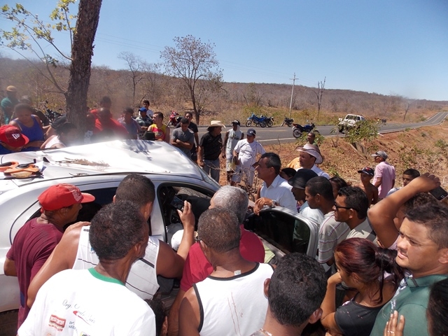 Motorista sai da pista bate em árvore e morre na PI-119 - Imagem 19